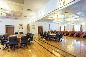 3 Conference Rooms
