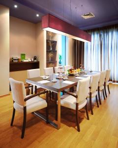 Culinary Meeting Room
