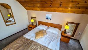 Rooms and Apartments Summer 2026
