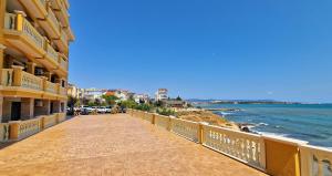 Pool & Beach